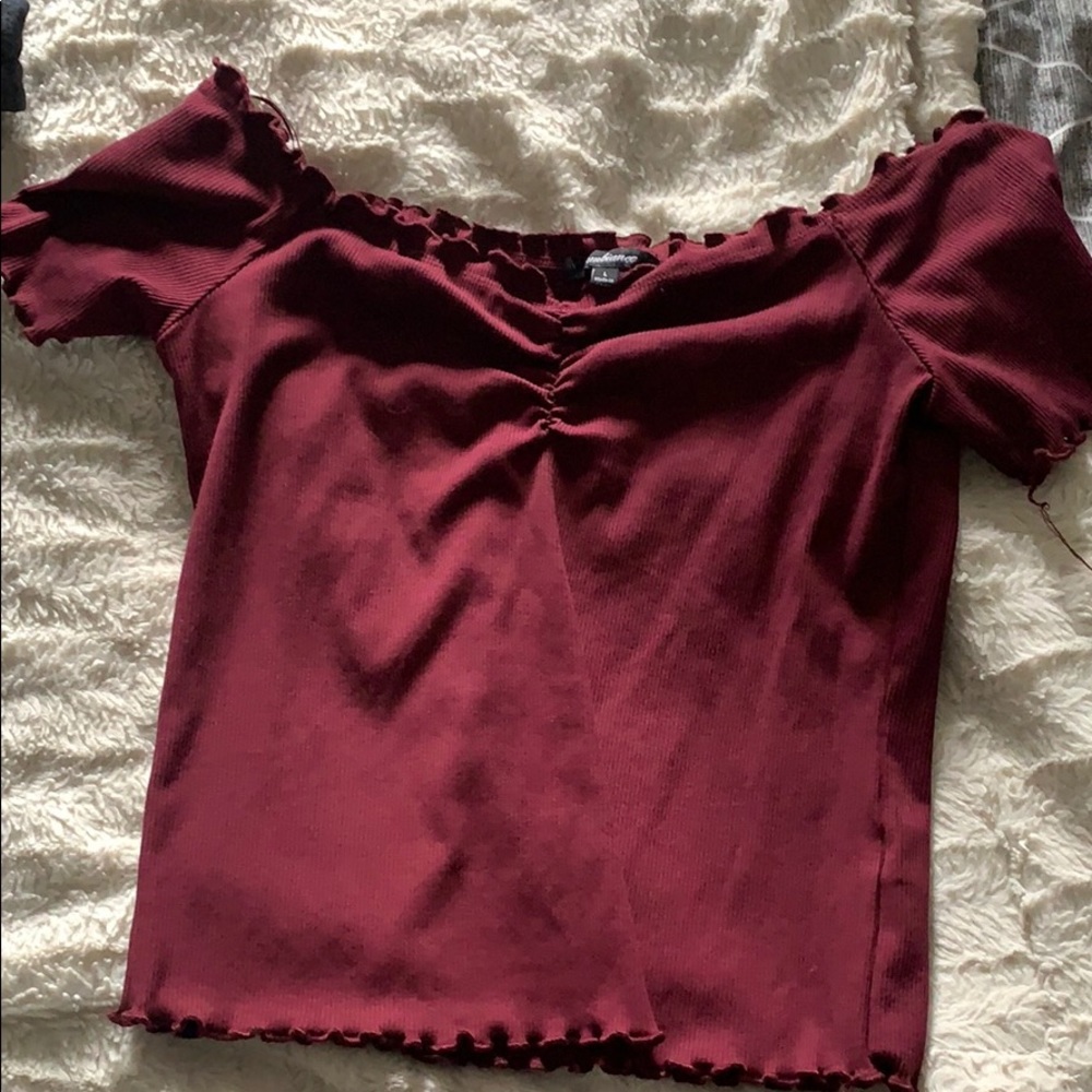 Ribbed Off the shoulder Crop Top